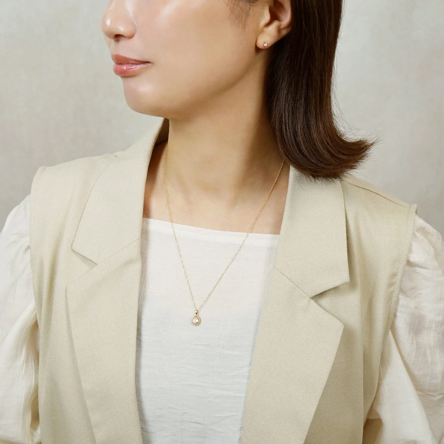 10K Rose Quartz Drop Necklace Charm (Yellow Gold)