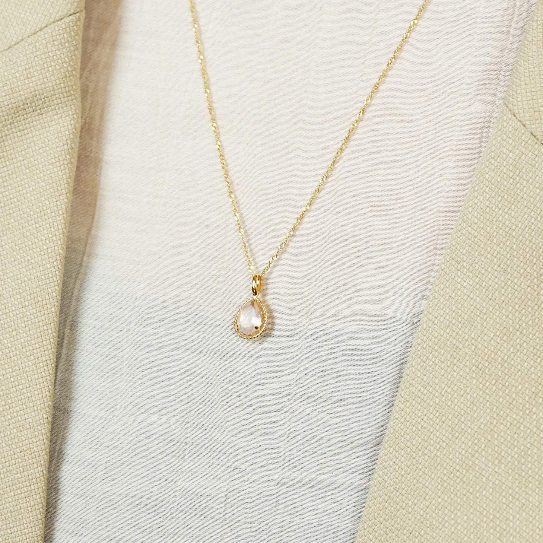 10K Rose Quartz Drop Necklace Charm (Yellow Gold)