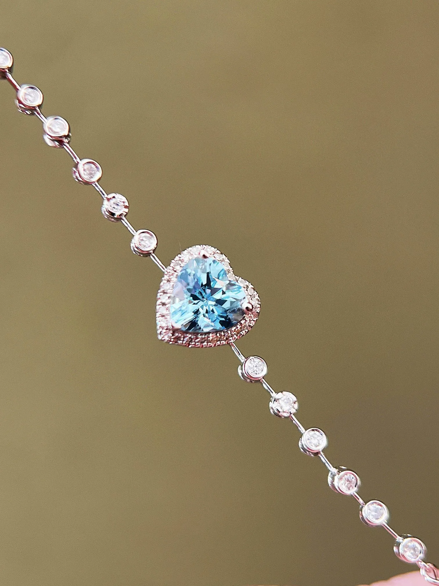 18K Solid gold Aquamarine Diamond Heart bracelet
