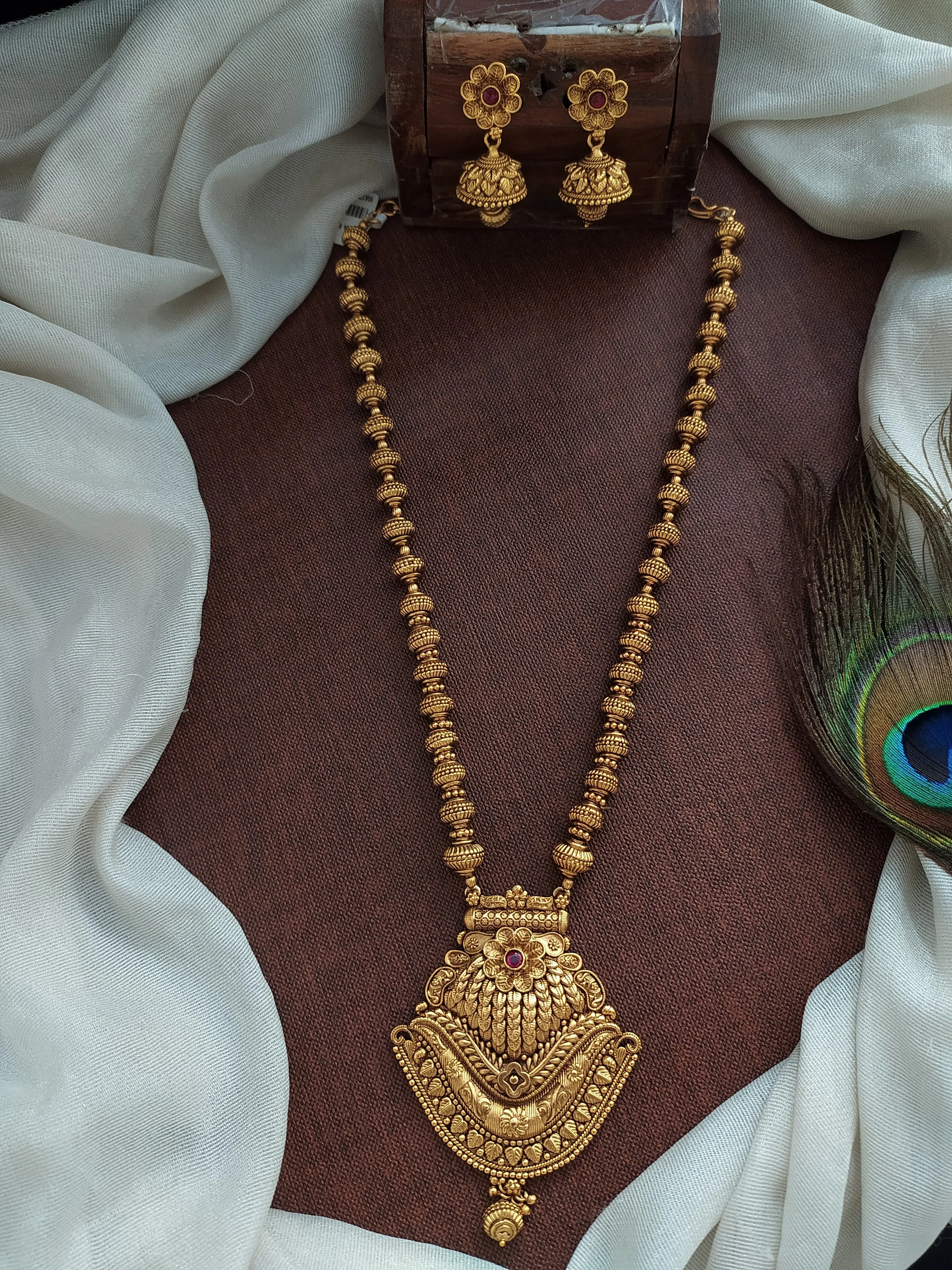 Elegant Floral Design Heavy Pendant Nagas Work Mala Set