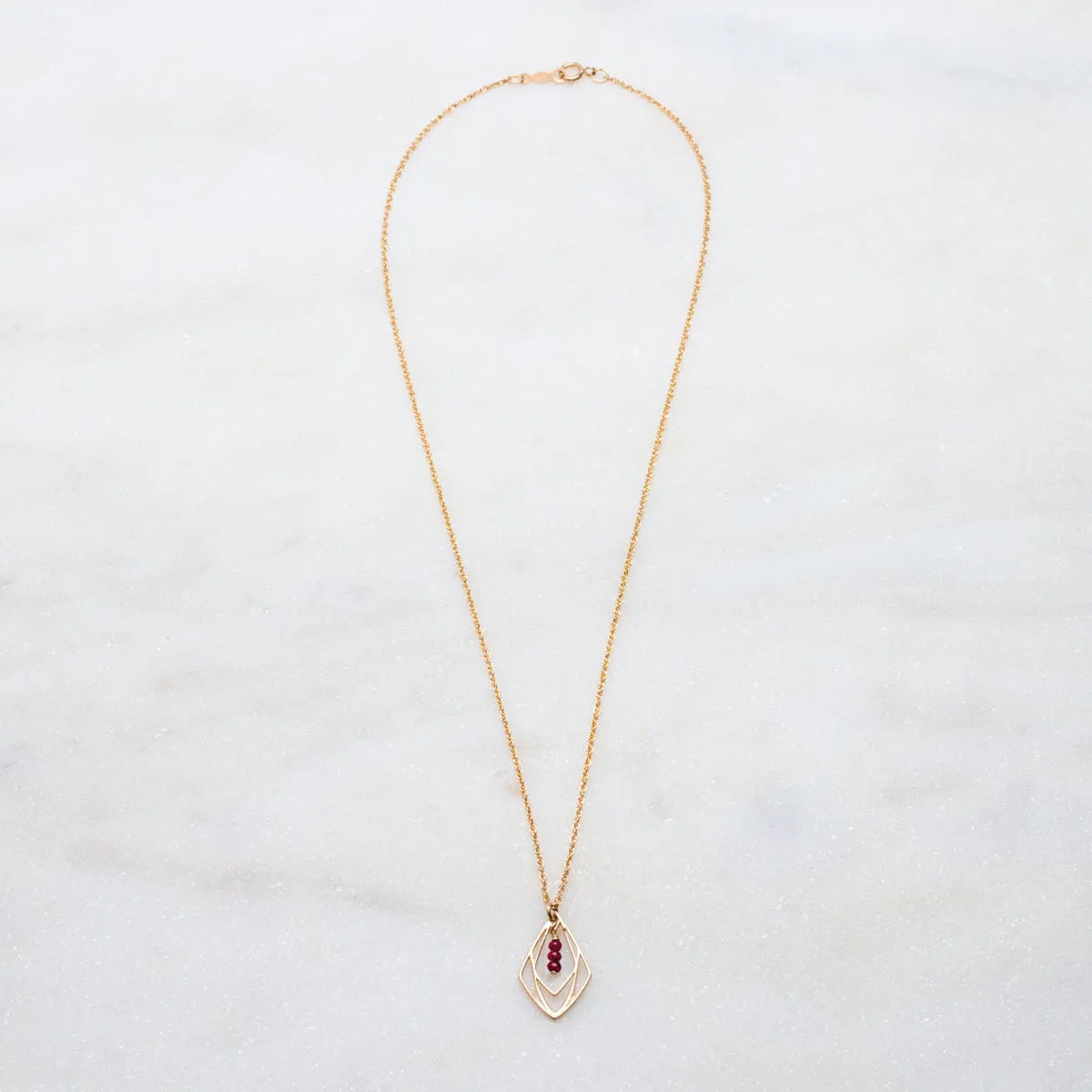 New Deco - three-stone deco pendant necklace - ruby - gold only