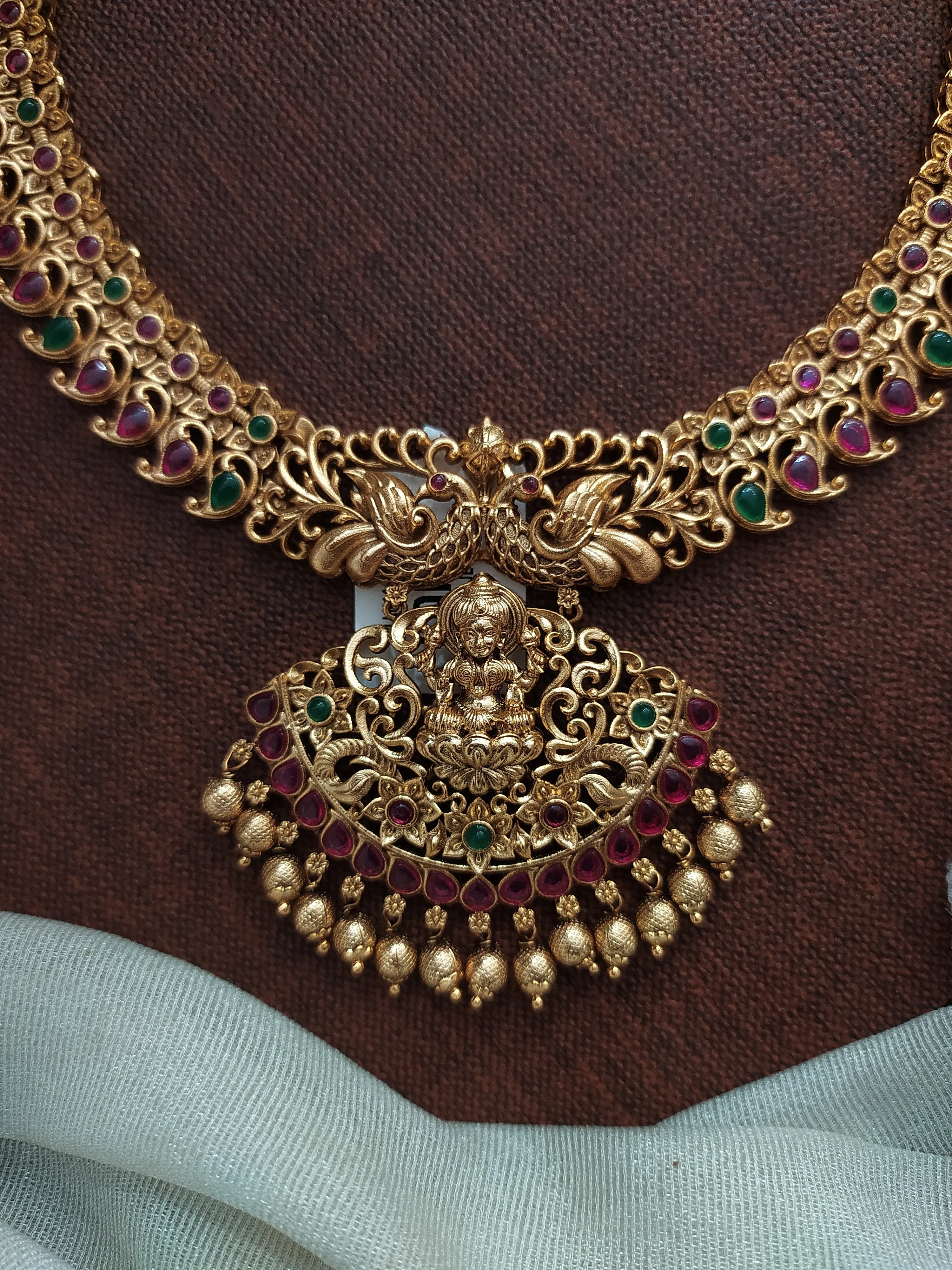 Traditional Design Kemp Stones Antique Long Haram Set